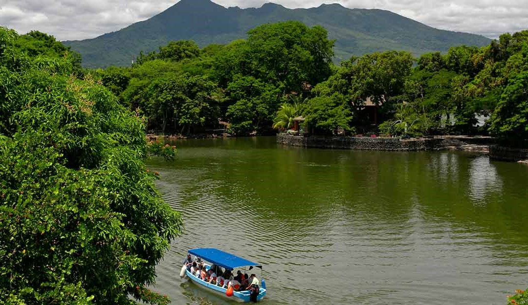 Colonial Granada & Lake Nicaragua