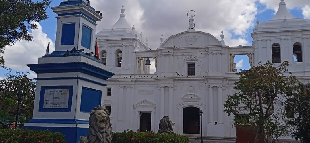 Leon Spanish-Colonial City | Departure: Friday